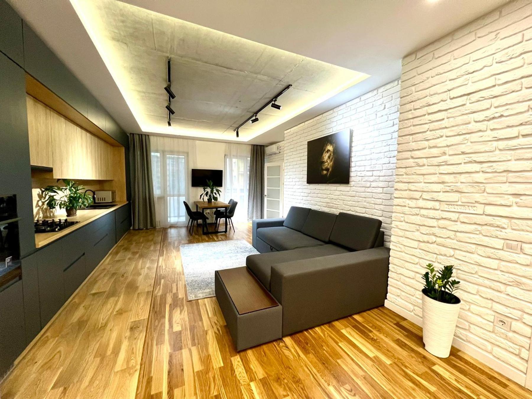 Osapart Ideal Apartment In The Complex Great Britain Lviv Exterior foto